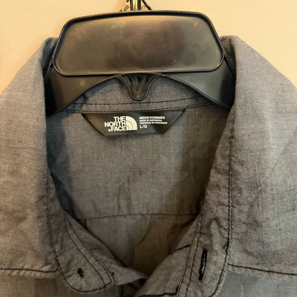 Men’s L Gray The North Face Outdoor Casual Normcore Short Sleeve Button Up Shirt